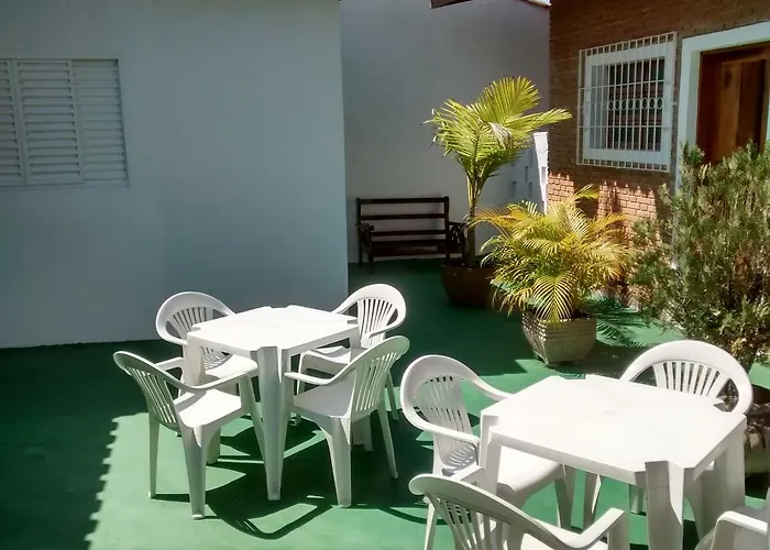 Ubatuba Surf Suites